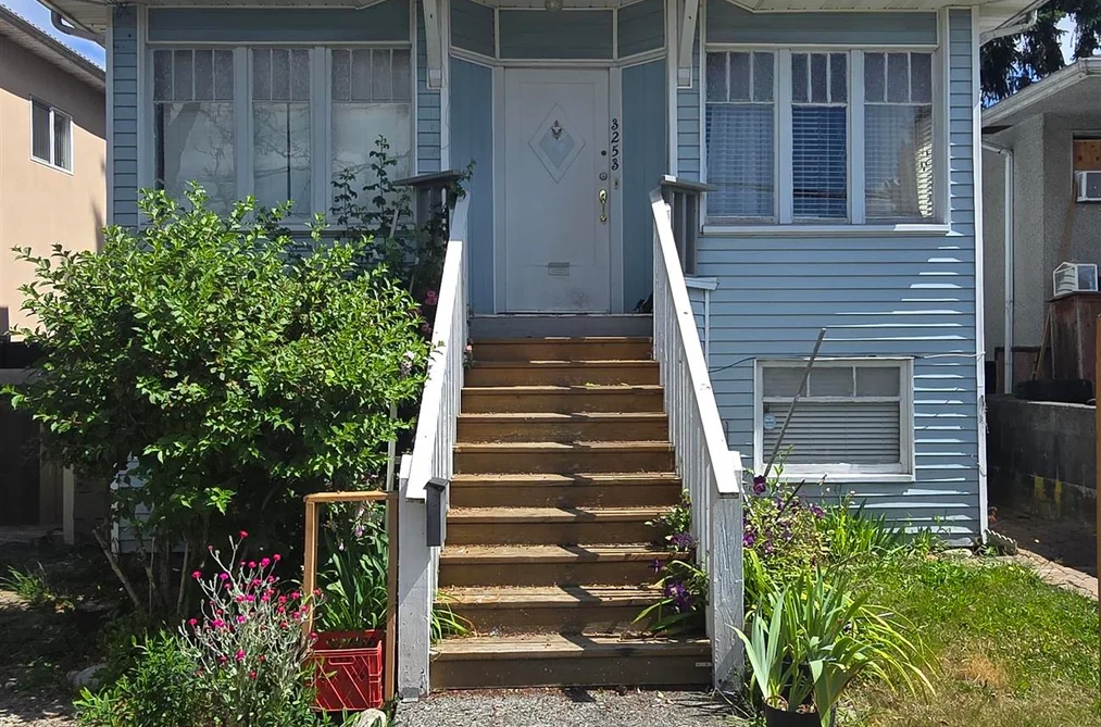 House for sale at 3253 School Avenue Vancouver British Columbia - MLS: R3138592