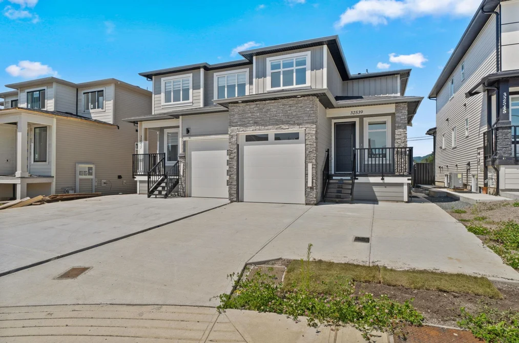 32539 HIGGINBOTTOM COURT, Mission BC V2V 2T7, Mission BC — Residential for Sale - Photo 2