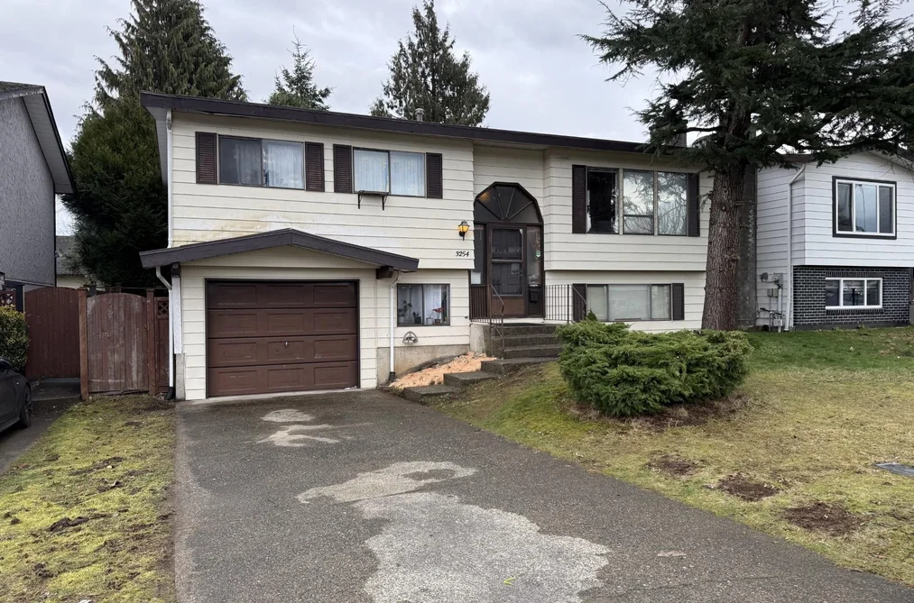 House for sale at 3254 Astoria Crescent Abbotsford British Columbia - MLS: R3090689