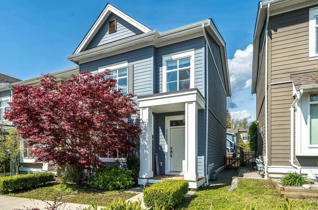 32555 ROSS DRIVE, Mission BC V2V 0G4, Mission BC — Residential for Sale - Photo 2