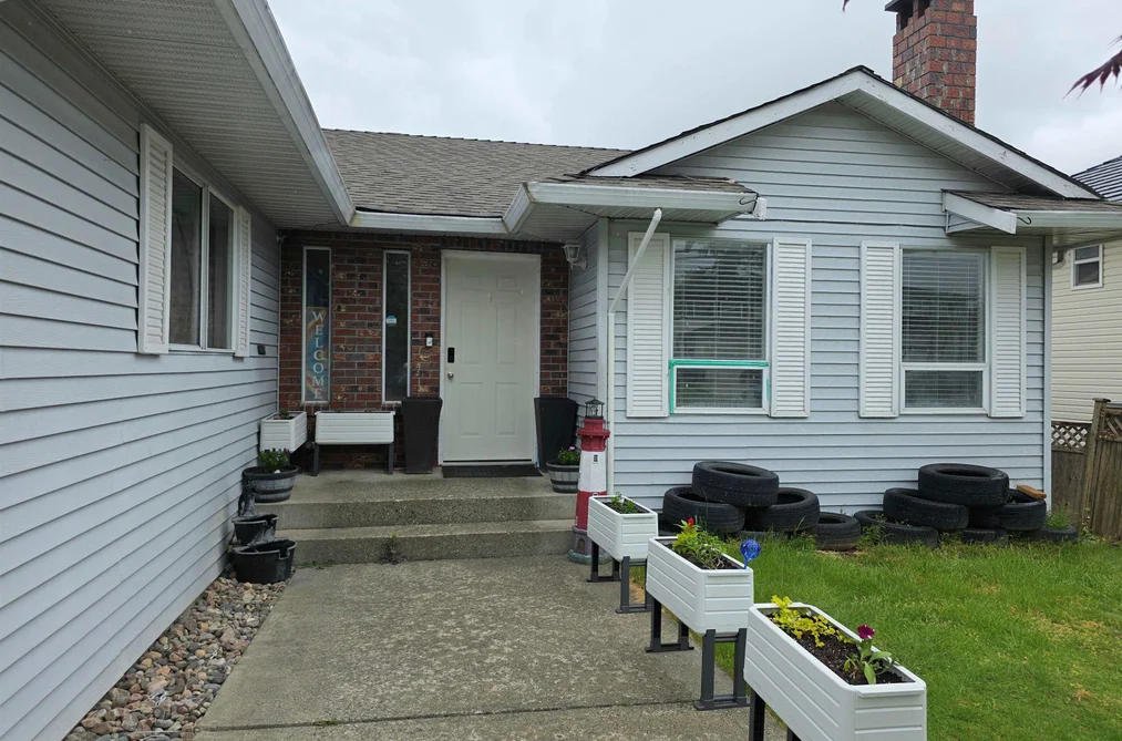 32575 PEARDONVILLE ROAD, Abbotsford BC V2T 1N2, Abbotsford BC — Residential for Sale - Photo 3