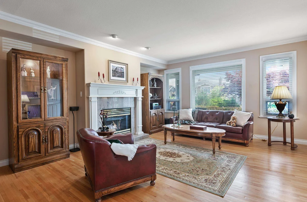 326 E 12TH STREET, North Vancouver BC V7L 2J9, North Vancouver BC — Residential for Sale - Photo 2