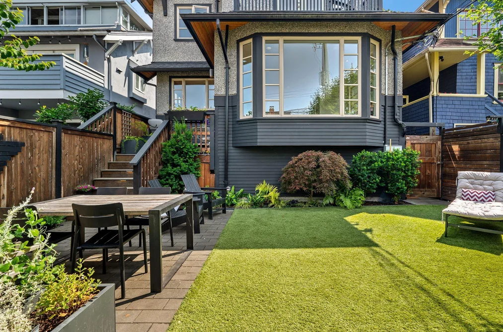 Half Duplex for sale at 3261 W 2nd Avenue Vancouver British Columbia - MLS: R3166549