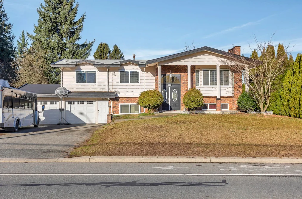 House for sale at 32615 Bevan Avenue Abbotsford British Columbia - MLS: R3080353