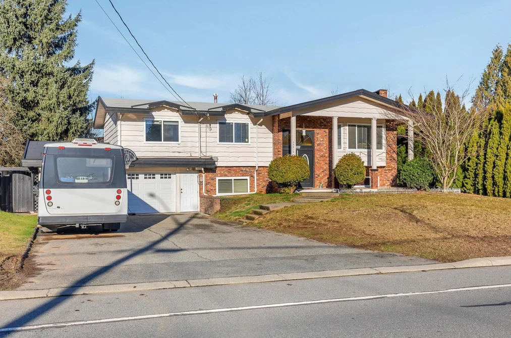 32615 BEVAN AVENUE, Abbotsford BC V2T 1G5, Abbotsford BC — Residential for Sale - Photo 2