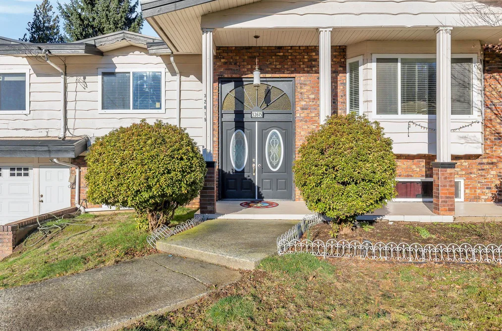 32615 BEVAN AVENUE, Abbotsford BC V2T 1G5, Abbotsford BC — Residential for Sale - Photo 3