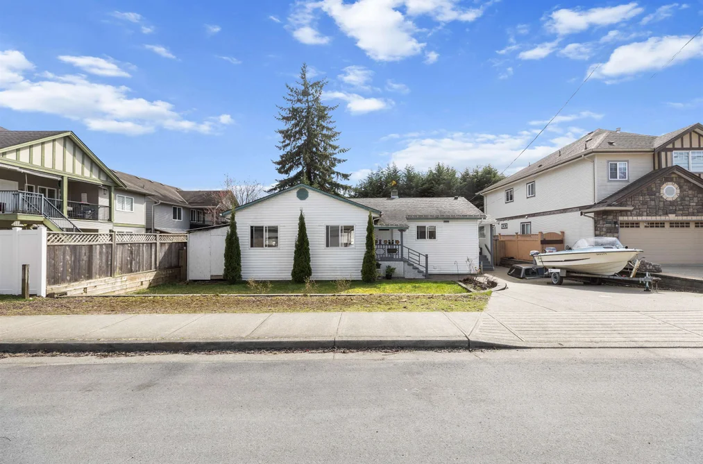 House for sale at 32622 Egglestone Avenue Mission British Columbia - MLS: R3107573