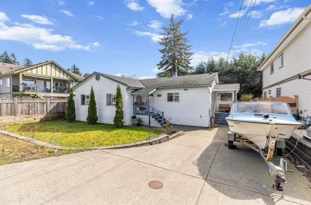 32622 EGGLESTONE AVENUE, Mission BC V4S 1A2, Mission BC — Residential for Sale - Photo 2