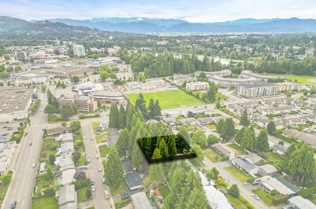 32637 WILLINGDON CRESCENT, Abbotsford BC V2T 1S1, Abbotsford BC — Residential for Sale - Photo 2