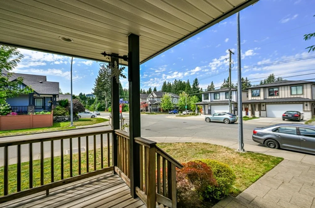 32652 Tunbridge Avenue, Mission, BC - House for Sale - Photo 3 of 38 32652 Tunbridge Avenue, Mission, BC - House for Sale - Photo 3 of 38