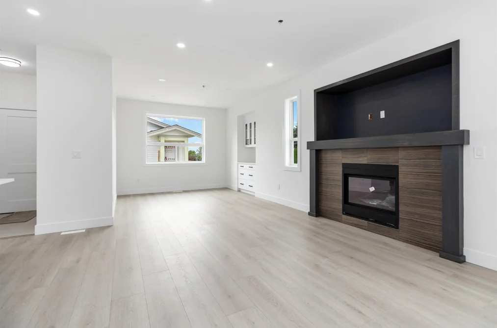 32866 3RD AVENUE, Mission BC V2V 1T9, Mission BC — Residential for Sale - Photo 4