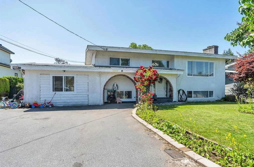 House for sale at 32678 Pandora Avenue Abbotsford British Columbia - MLS: R3061865