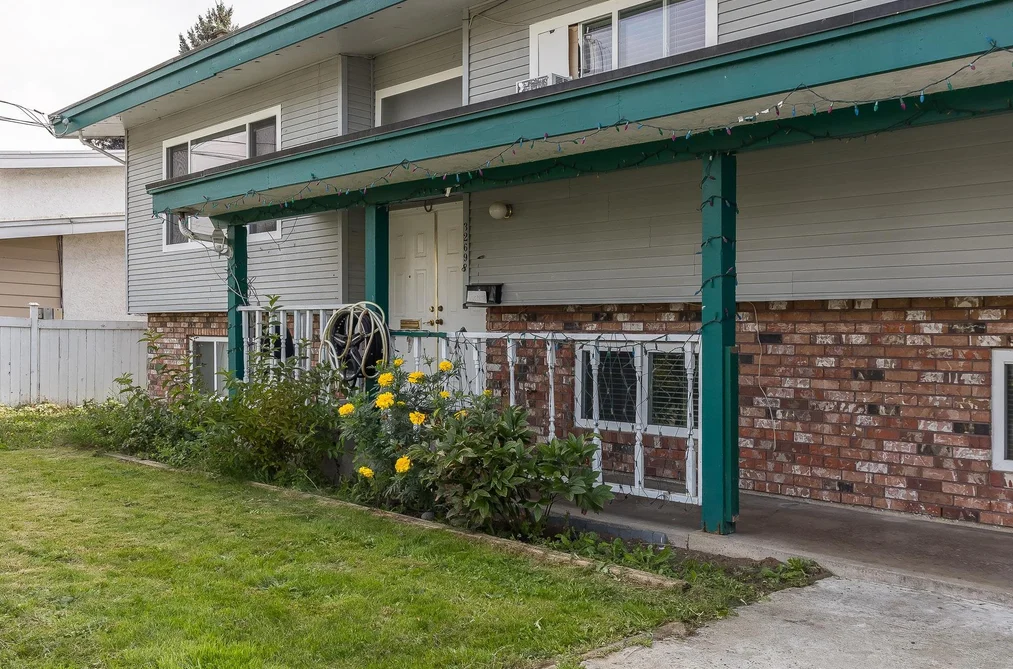 32698 PANDORA AVENUE, Abbotsford BC V2T 3X1, Abbotsford BC — Residential for Sale - Photo 2