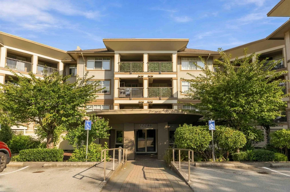 Condo for sale at 327 12248 224 Street Maple Ridge British Columbia - MLS: R3167682