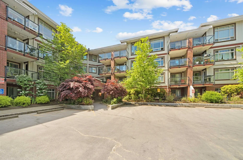 Condo for sale at 327 2233 Mckenzie Road Abbotsford British Columbia - MLS: R3120255