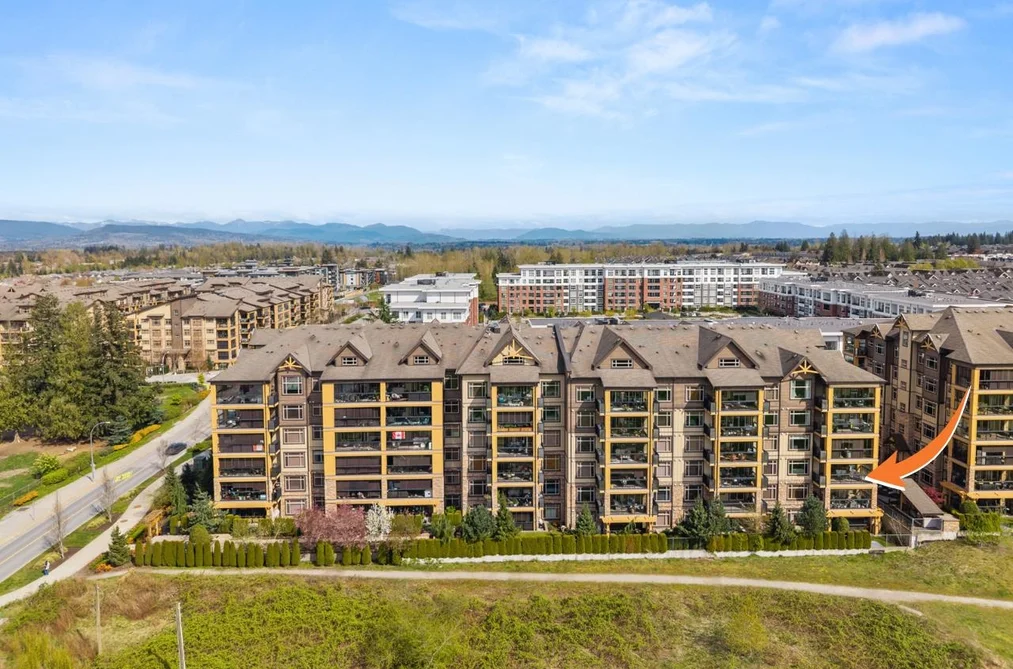 Condo for sale at 327 8157 207 Street Langley British Columbia - MLS: R3113433