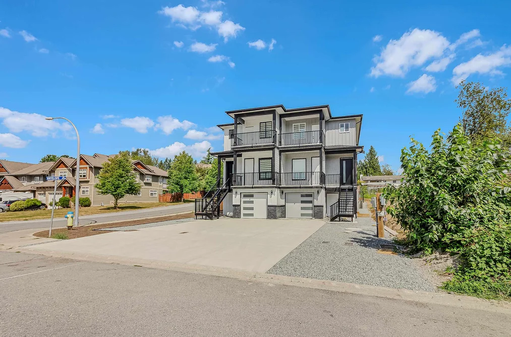 32711 ANTELOPE AVENUE, Mission BC V2V 7A9, Mission BC — Residential for Sale - Photo 2