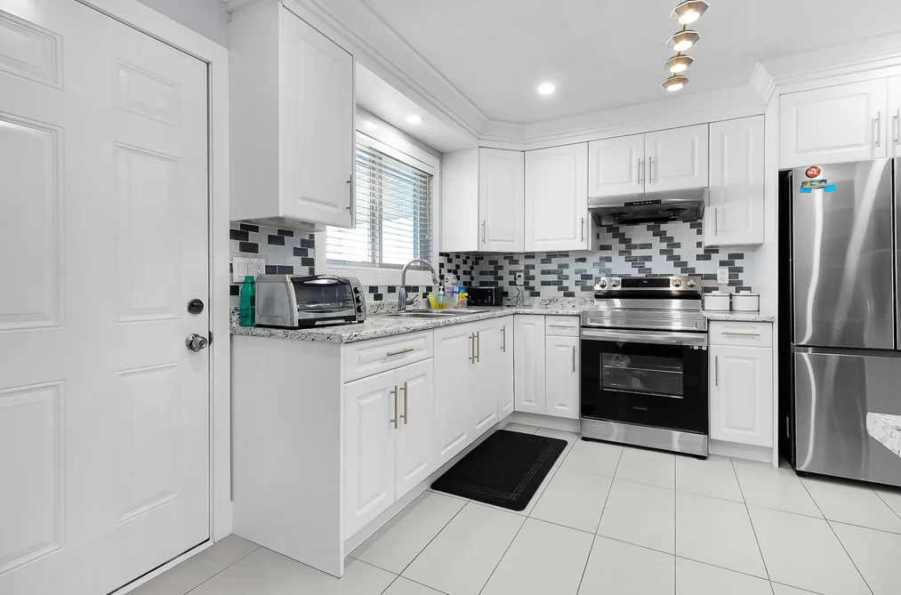 32745 OKANAGAN DRIVE, Abbotsford BC V2T 4Z4, Abbotsford BC — Residential for Sale — Photo 13 of 40