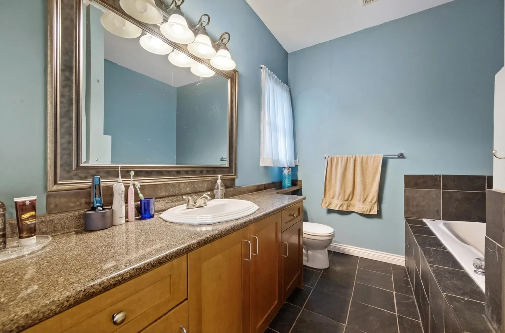 32758 LIGHTBODY STREET, Mission BC V4S 0A7, Mission BC — Residential for Sale - Photo 2
