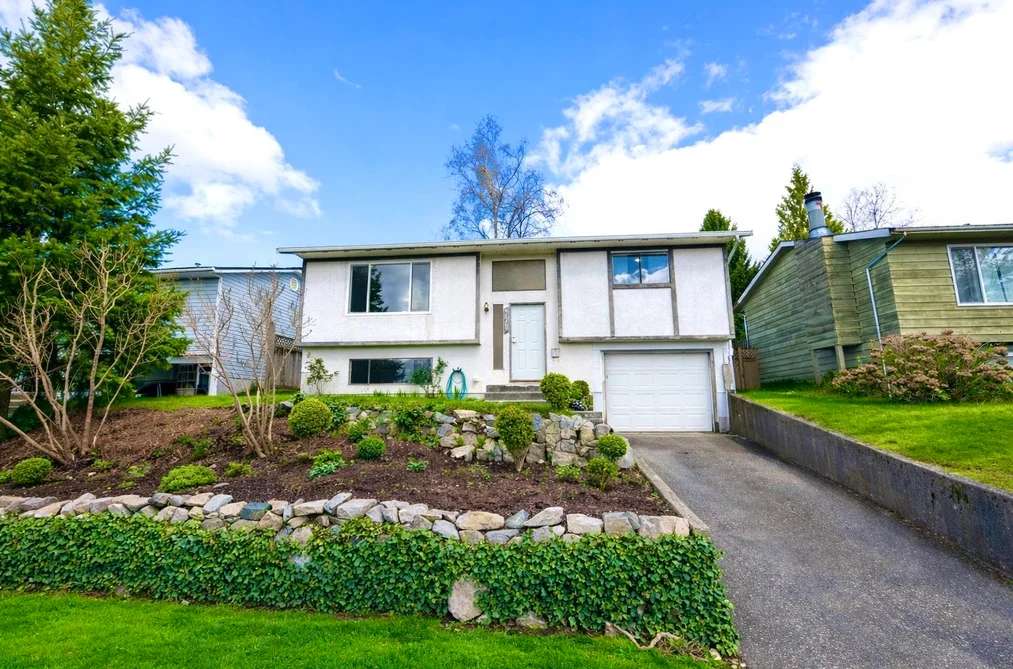 32763 BADGER AVENUE, Mission BC V2V 5B1, Mission BC — Residential for Sale - Photo 2