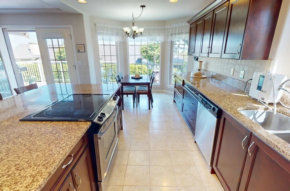 32767 CHILCOTIN DRIVE, Abbotsford BC V2T 5S5, Abbotsford BC — Residential for Sale — Photo 4 of 40