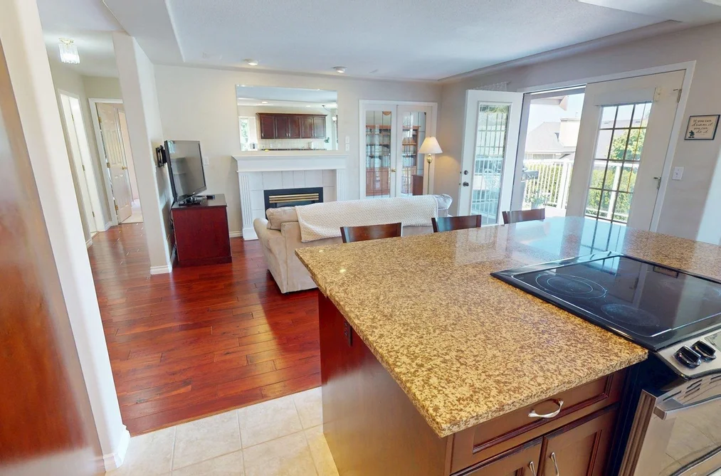 32767 CHILCOTIN DRIVE, Abbotsford BC V2T 5S5, Abbotsford BC — Residential for Sale — Photo 8 of 40