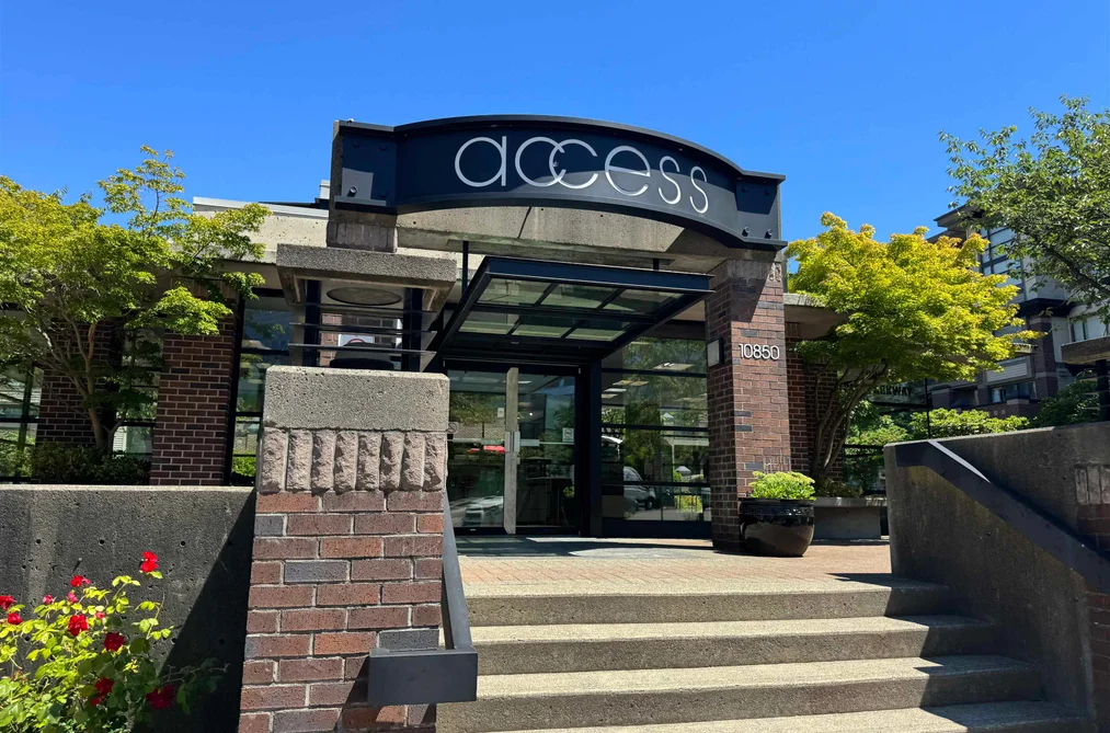 Condo for sale at 328 10838 City Parkway Surrey British Columbia - MLS: R3136651