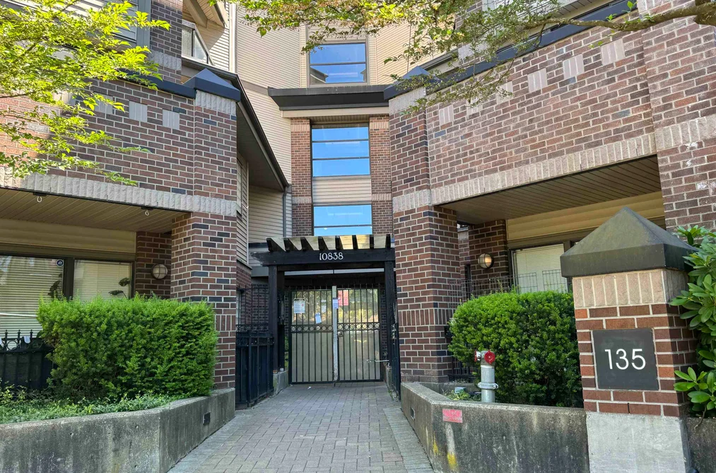 328 10838 CITY PARKWAY, Surrey BC V3T 5X9, Surrey BC — Residential for Sale — Photo 3 of 11