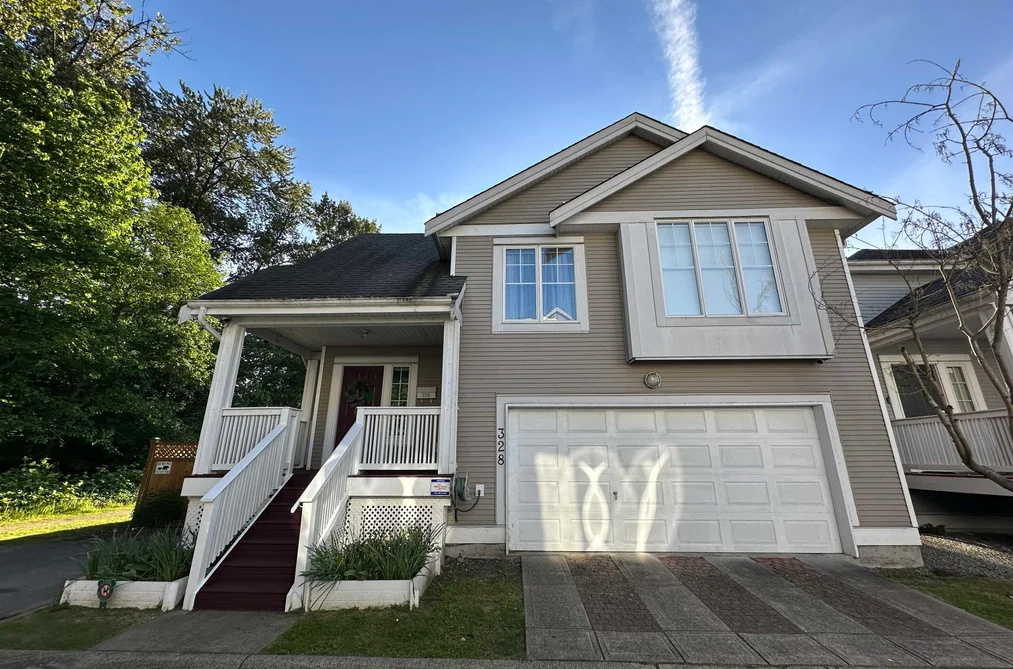 House for sale at 328 3000 Riverbend Drive Coquitlam British Columbia - MLS: R3123801