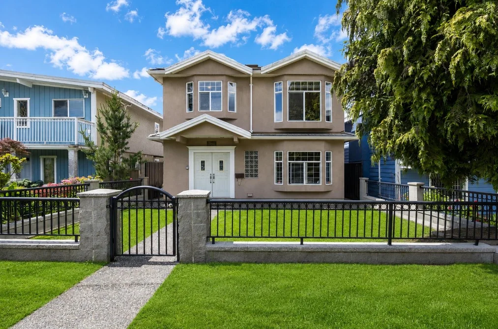 3281 RENFREW STREET, Vancouver BC V5M 3L2, Vancouver BC — Residential for Sale - Main Photo