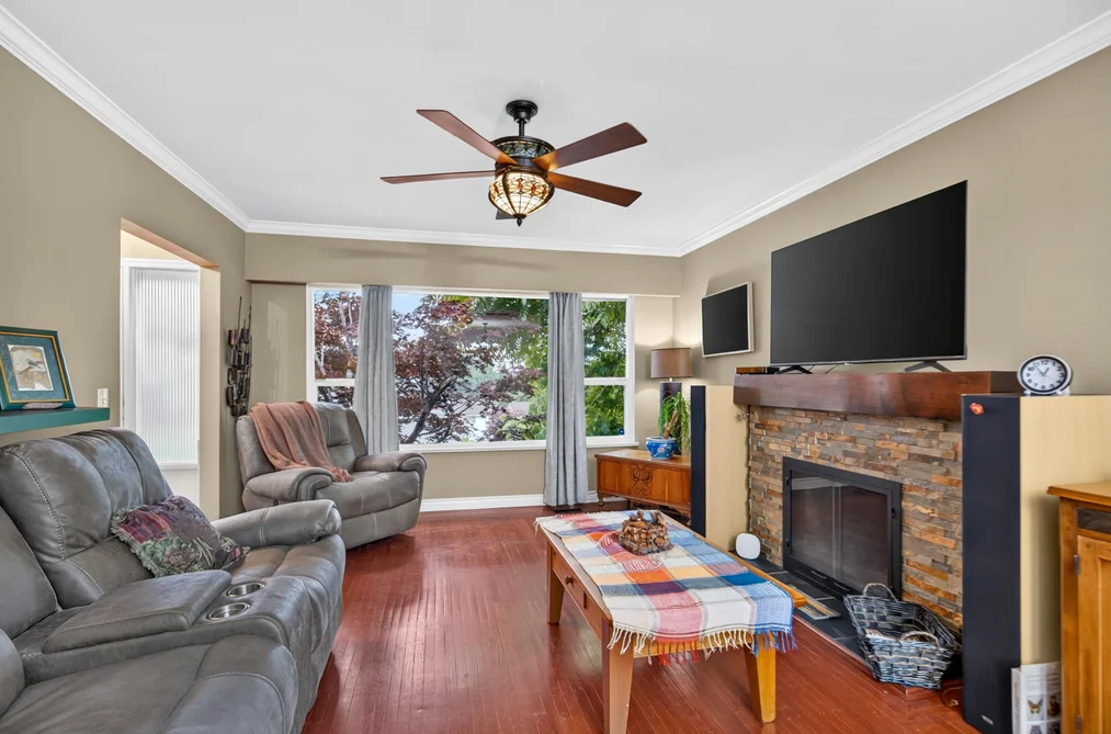 32877 10TH AVENUE, Mission, BC — Residential for Sale — Photo 10 of 38
