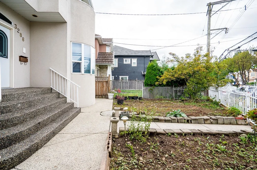 3288 SCHOOL AVENUE, Vancouver BC V5R 5N5, Vancouver BC — Residential for Sale - Photo 2