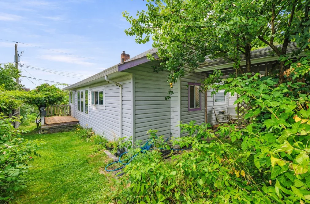 32881 1ST AVENUE, Mission BC V2V 1E8, Mission BC — Residential for Sale - Photo 3
