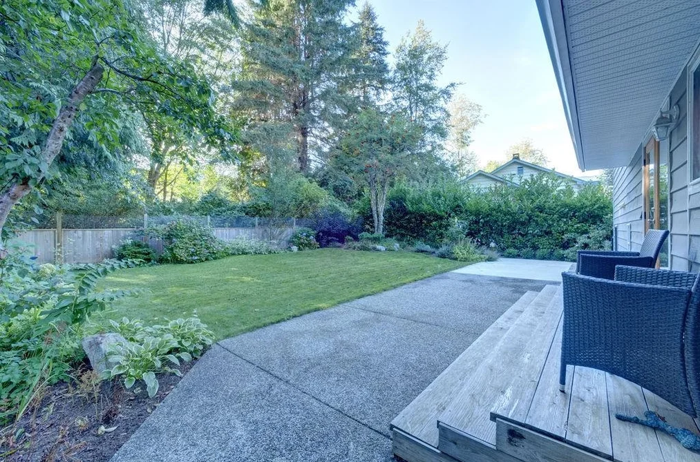 329 BURNS ROAD, Gibsons BC V0N 1V8, Gibsons BC — Residential for Sale - Photo 5