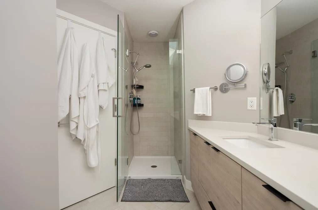 329 Garden Drive, Vancouver, BC - Townhouse for Sale - Photo 15 of 28 329 Garden Drive, Vancouver, BC - Townhouse for Sale - Photo 15 of 28