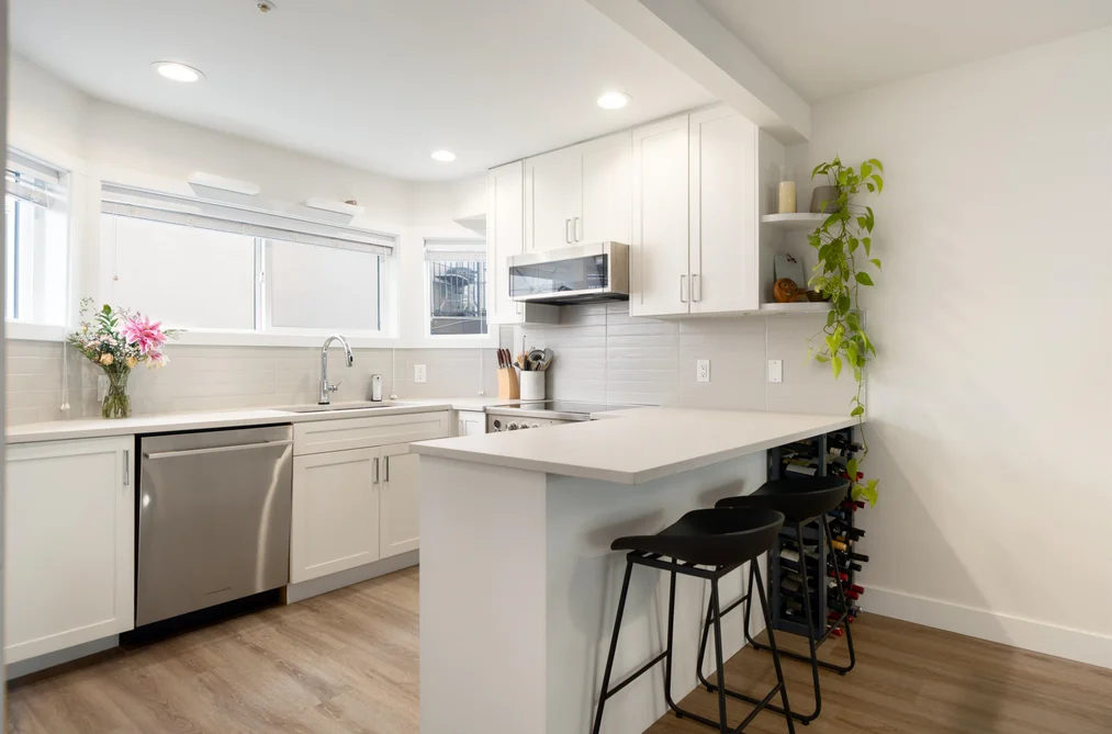 329 Garden Drive, Vancouver, BC - Townhouse for Sale - Photo 6 of 28 329 Garden Drive, Vancouver, BC - Townhouse for Sale - Photo 6 of 28