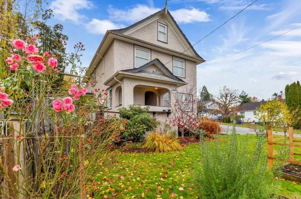 House for sale at 32945 3 Avenue Mission British Columbia - MLS: R3068380