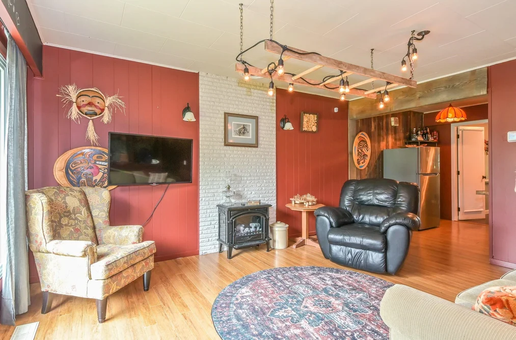32955 DEWDNEY TRUNK ROAD, Mission BC V2V 6X6, Mission BC — Residential for Sale — Photo 5 of 39