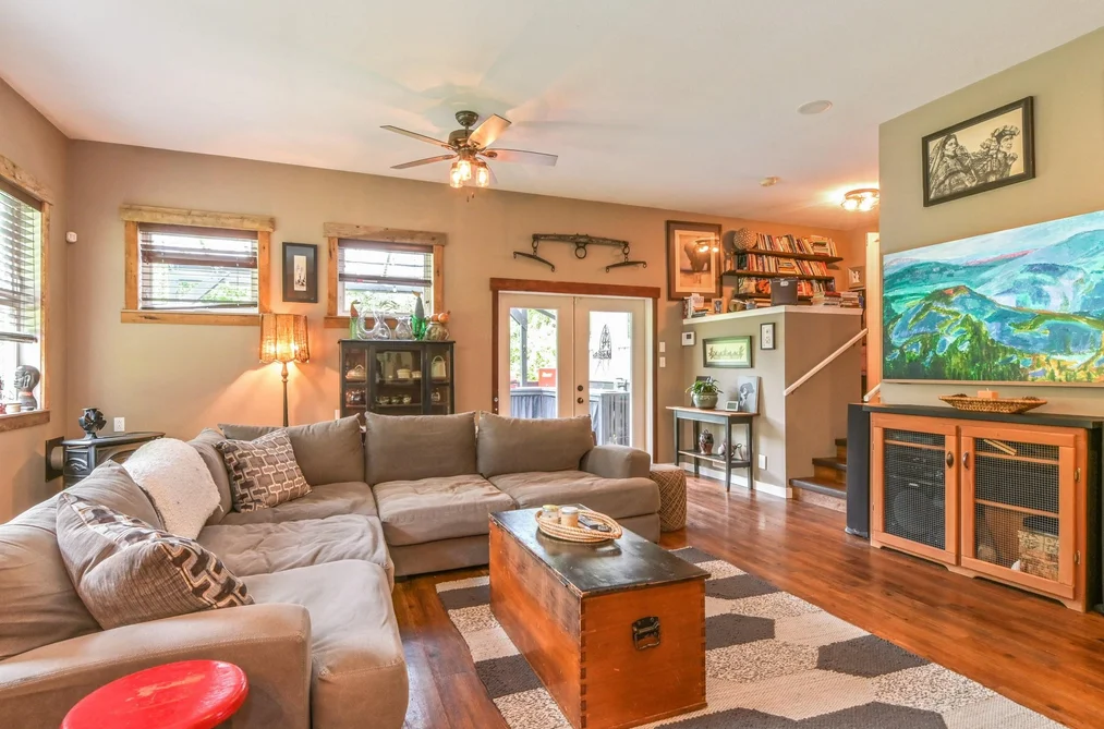 32955 DEWDNEY TRUNK ROAD, Mission BC V2V 6X6, Mission BC — Residential for Sale — Photo 7 of 39