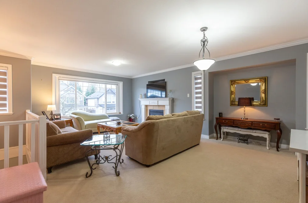 32967 EGGLESTONE AVENUE, Mission BC V2V 7R7, Mission BC — Residential for Sale - Photo 2