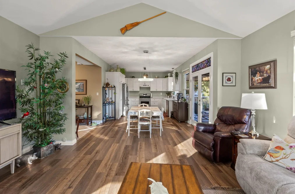 32976 HAWTHORNE AVENUE, Mission BC V2V 7C3, Mission BC — Residential for Sale - Photo 5