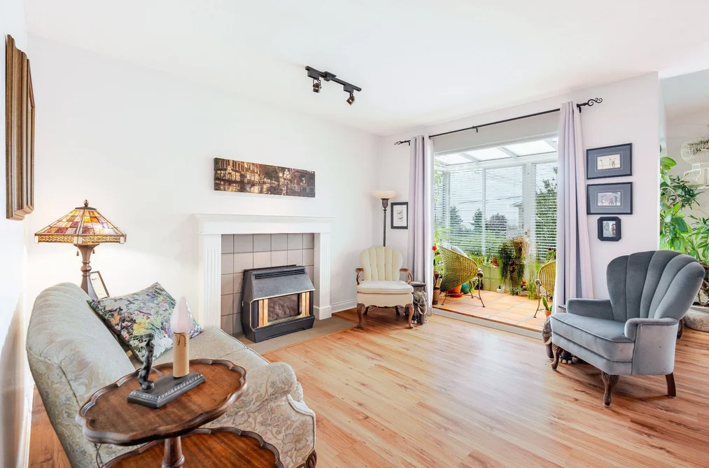 3298 MAHON AVENUE, North Vancouver BC V7N 3T5, North Vancouver BC — Residential for Sale - Photo 2