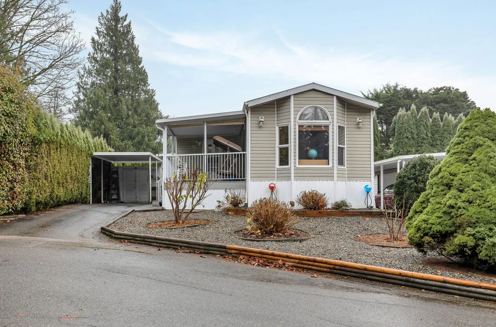 33 2035 MARTENS STREET, Abbotsford BC V2T 6M4, Abbotsford BC — Residential for Sale - Photo 2