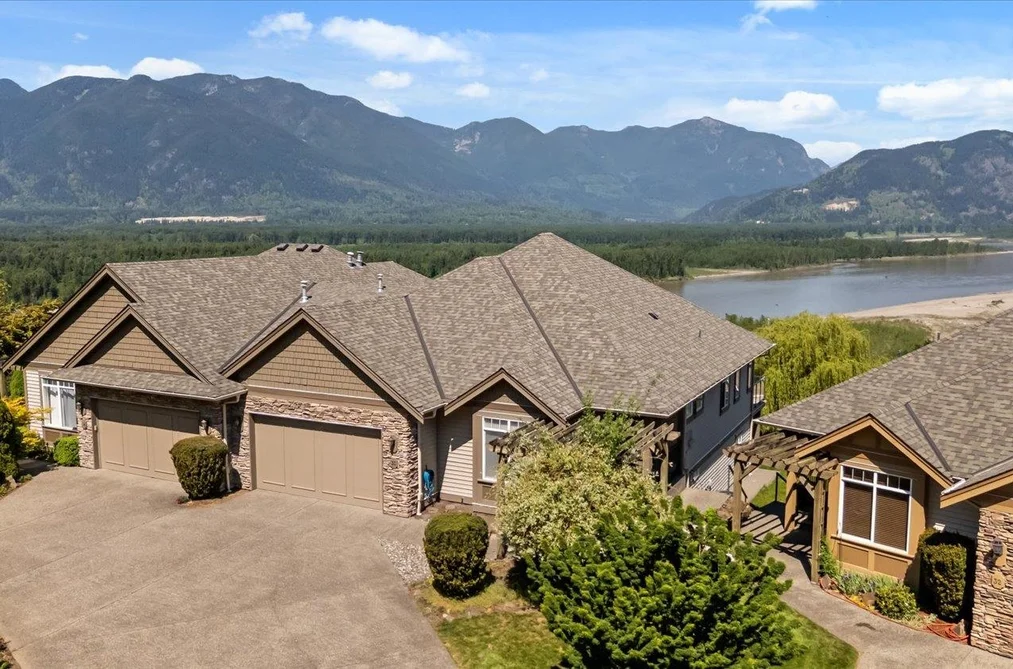 Townhouse for sale at 33 43777 Chilliwack Mountain Road Chilliwack British Columbia - MLS: R3117871