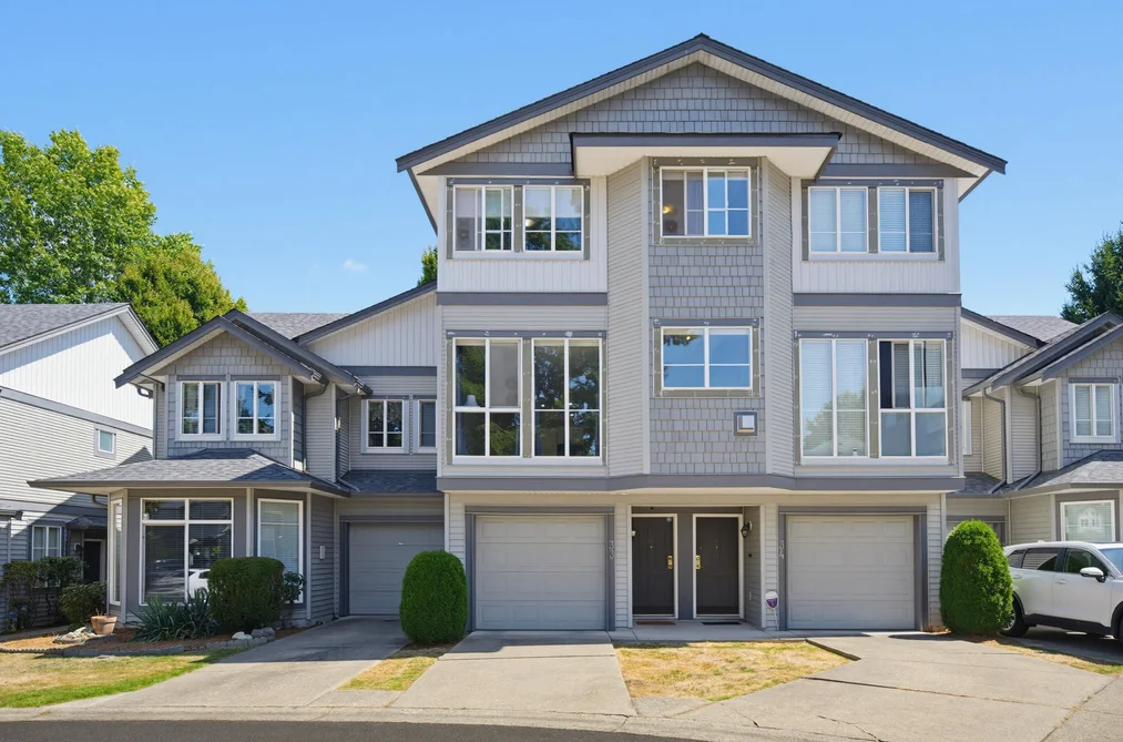 Townhouse for sale at 33 7250 144 Street Surrey British Columbia - MLS: R3154789