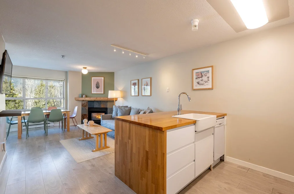330 4350 LORIMER ROAD, Whistler BC V8E 0A5, Whistler BC — Residential for Sale — Photo 7 of 17
