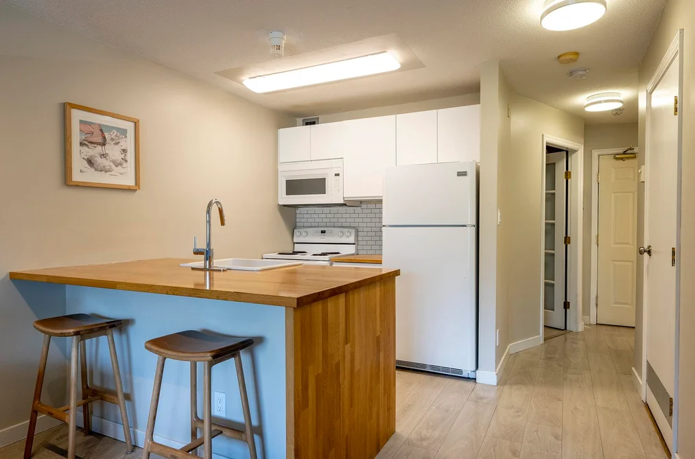 330 4350 LORIMER ROAD, Whistler BC V8E 0A5, Whistler BC — Residential for Sale — Photo 8 of 17