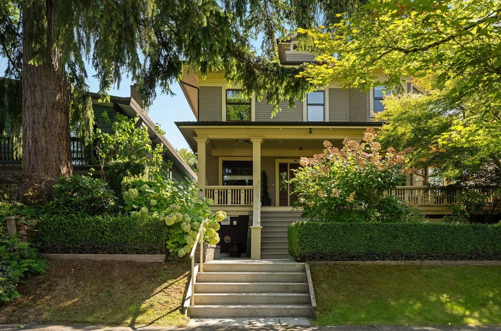 330 W 14th Ave, Vancouver, BC - MLS: R3176899