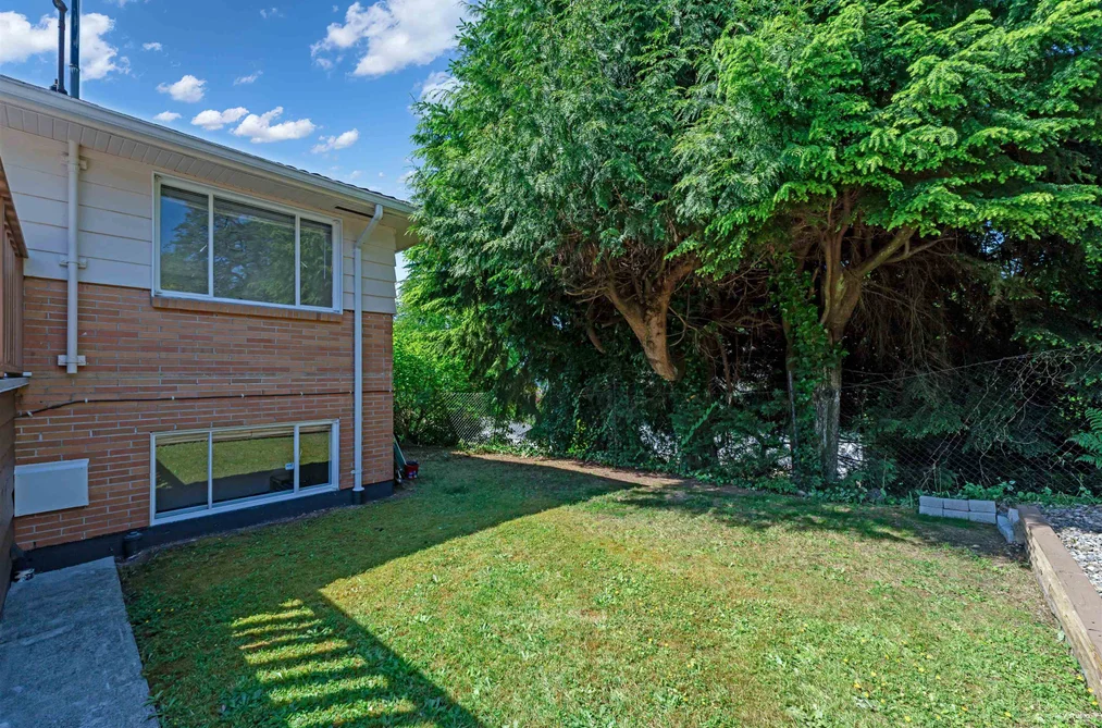330 W BRAEMAR ROAD, North Vancouver BC V7N 2T5, North Vancouver BC — Residential for Sale — Photo 22 of 25