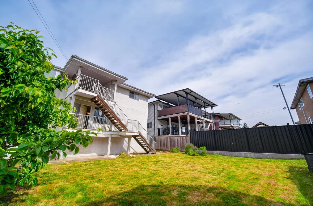 330 WOOD STREET, New Westminster BC V3M 6P4, New Westminster BC — Residential for Sale - Photo 3